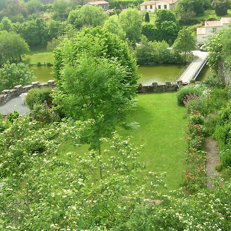 B&B "Les Remparts" Vouvant Eksteriør billede